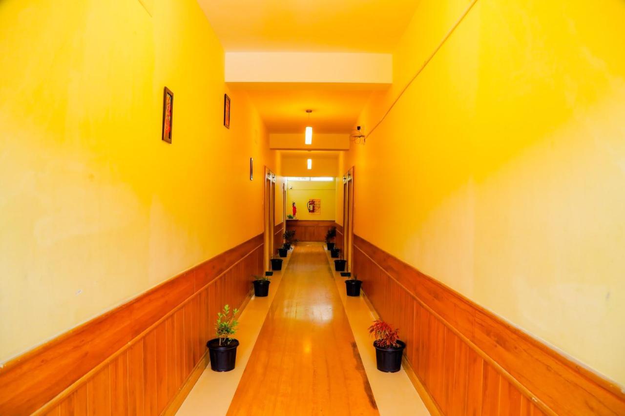 Hotel Jk Grand Yercaud Bagian luar foto