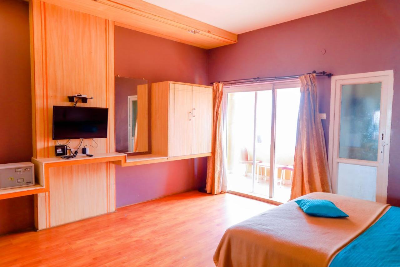 Hotel Jk Grand Yercaud Bagian luar foto
