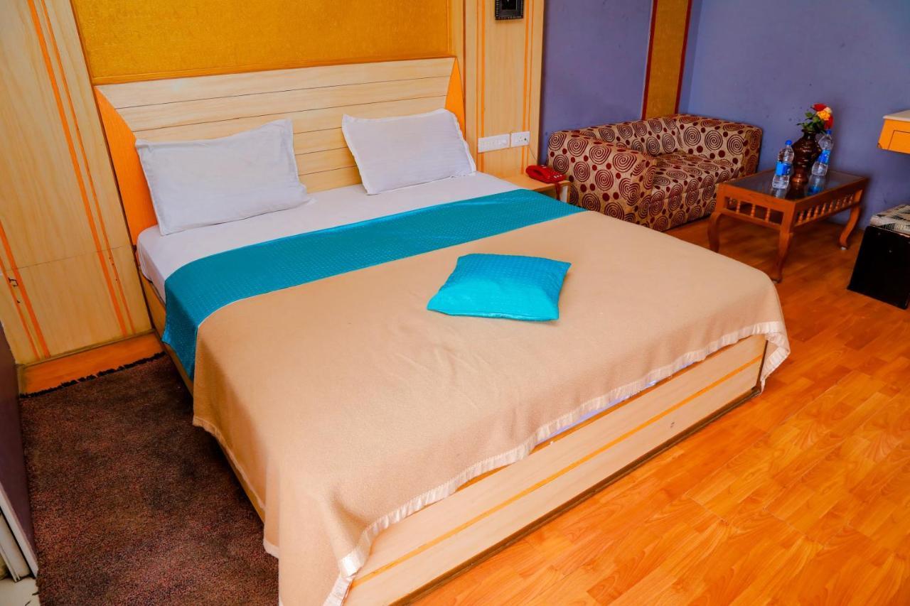 Hotel Jk Grand Yercaud Bagian luar foto