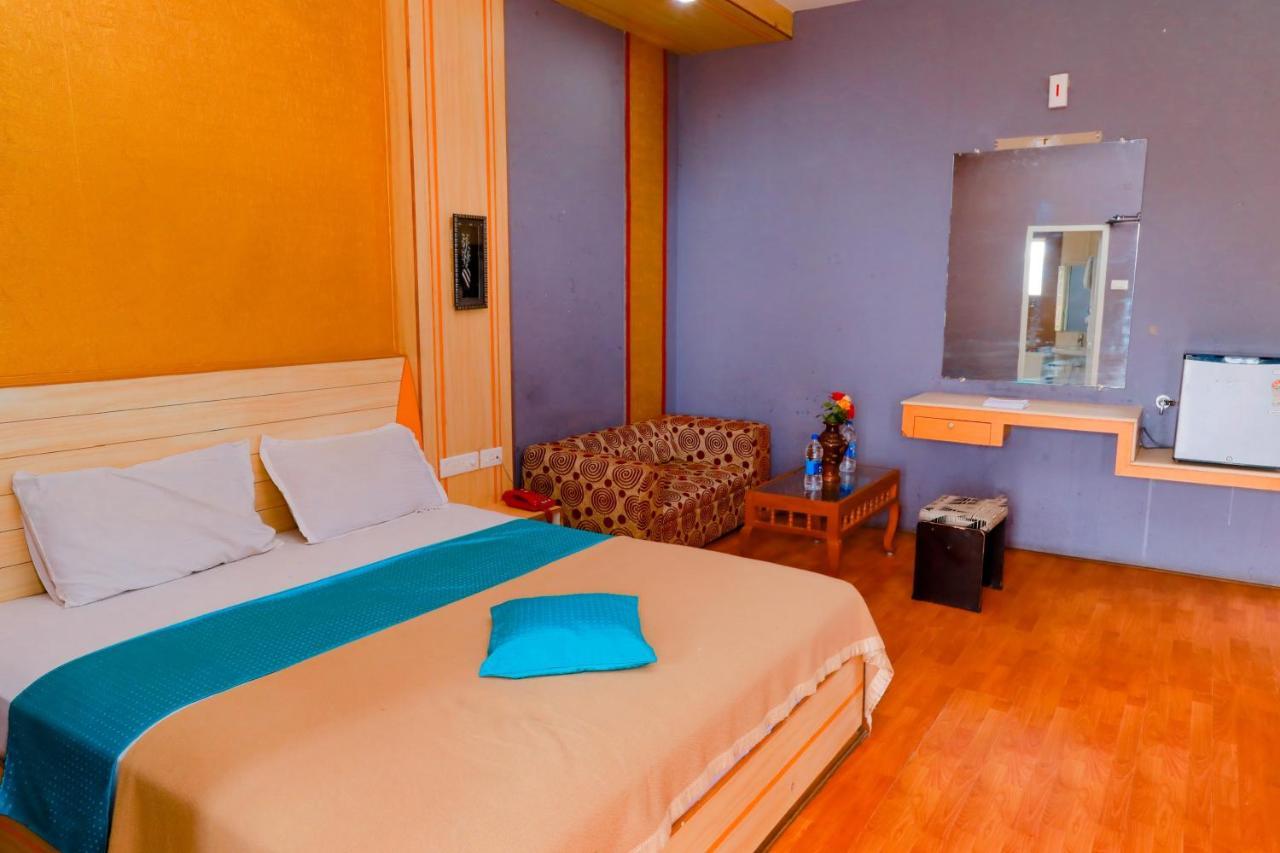 Hotel Jk Grand Yercaud Bagian luar foto