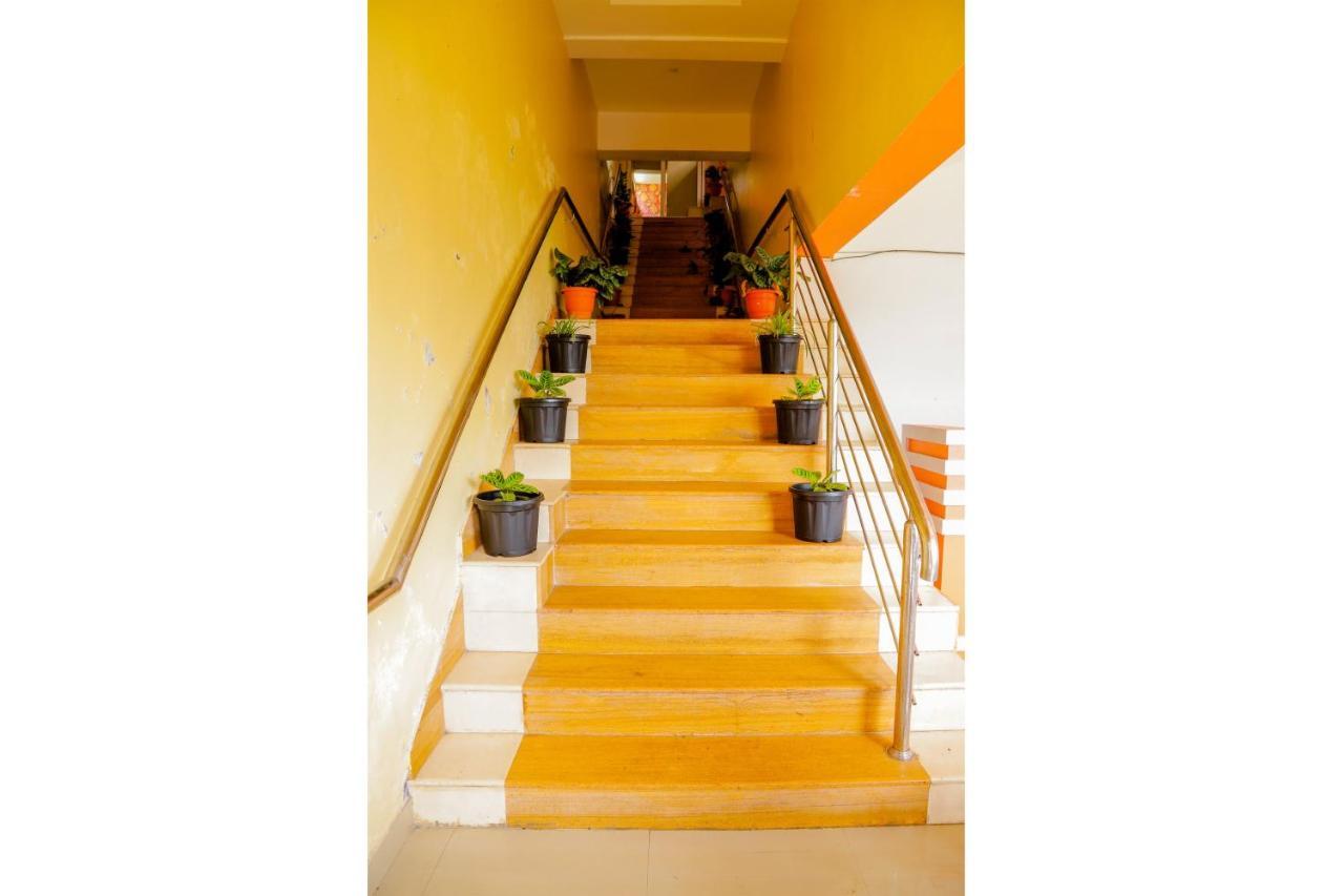 Hotel Jk Grand Yercaud Bagian luar foto