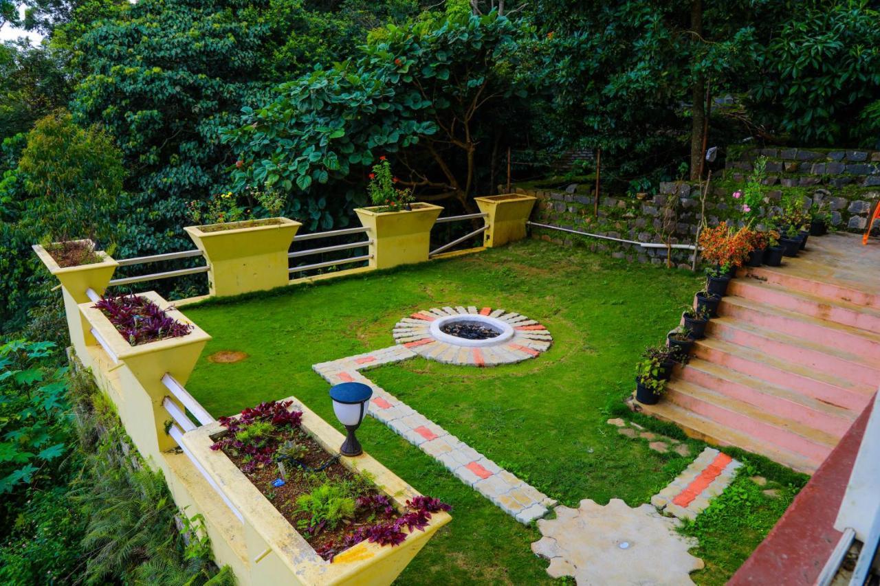 Hotel Jk Grand Yercaud Bagian luar foto